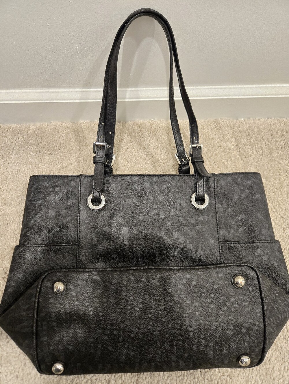 Michael Kors Jet Set Signature Tote - Picture 3 of 9